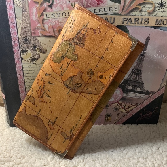 Alviero Martini Long wallet Snap - Picture 1 of 10